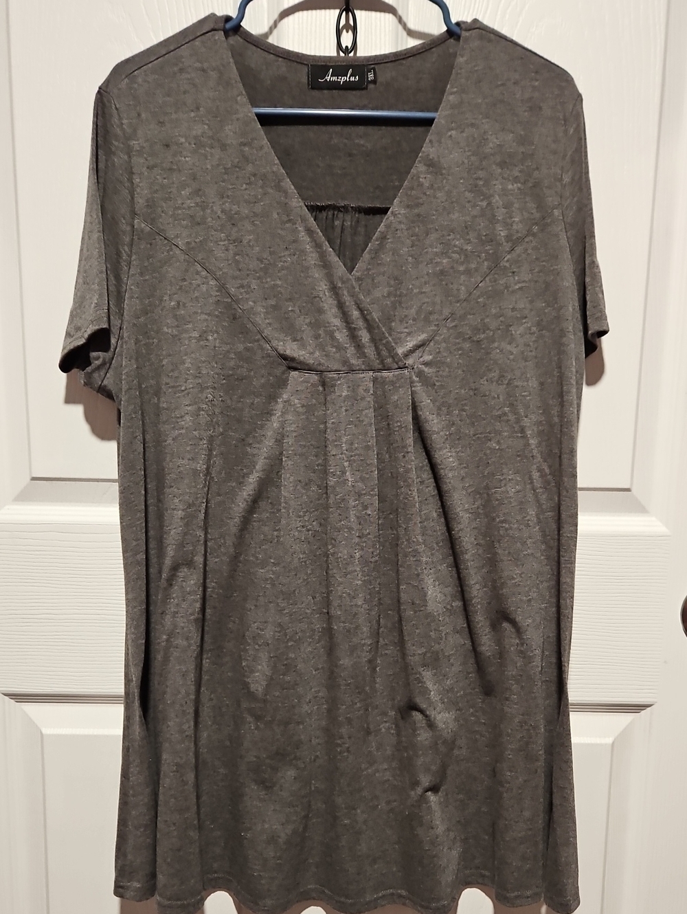Women’s Gray V-Neck Short Sleeve Tunic